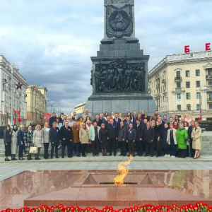 Адвокаты возложили цветы к монументу Победы в Минске