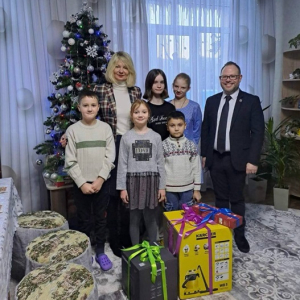 Ценные подарки для Детского городка